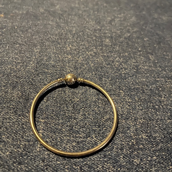 NWOT Authentic Pandora Snowflake Bangle Bracelet - Picture 3 of 3